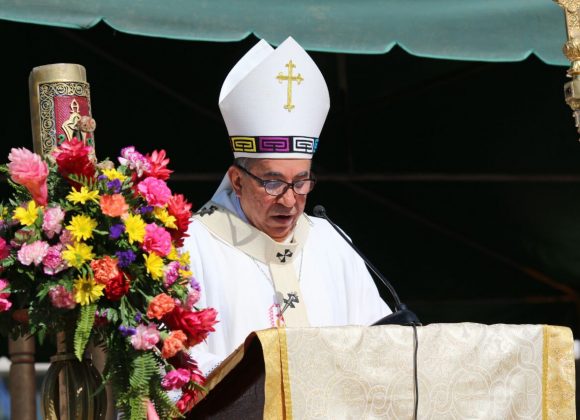 «La Iglesia Católica es la mayor red humana que existe en el mundo» – Mons. Ulloa