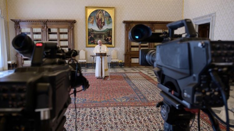 Las ceremonias del Papa Continuarán por TV y por streaming