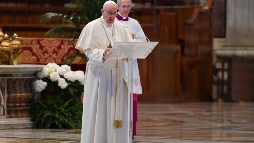 El Papa: Que el Resucitado sane las heridas de la Humanidad desolada
