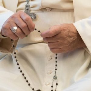 La oración del rezo del Santo Rosario con el Papa Francisco el 30 de mayo