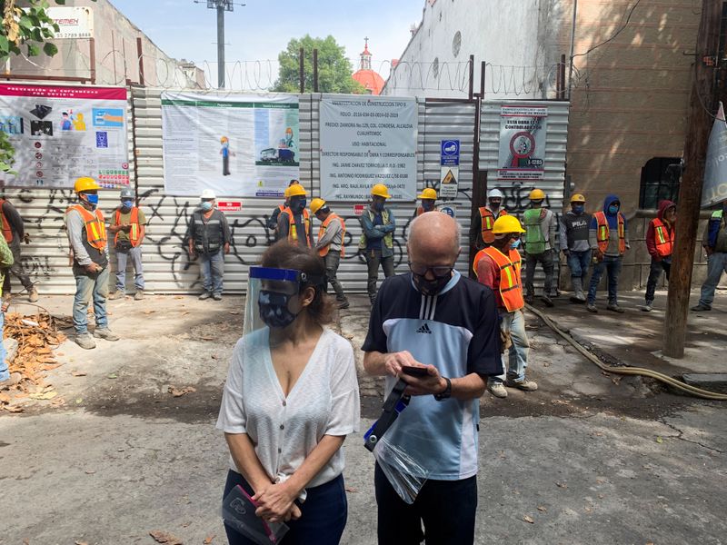 Francisco reza por las víctimas del terremoto en México