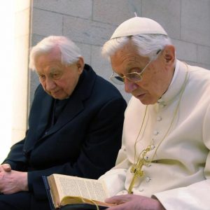 Benedicto XVI, visita a su hermano enfermo en Alemania