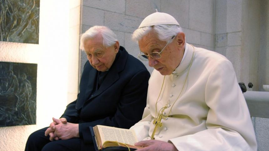 Benedicto XVI, visita a su hermano enfermo en Alemania